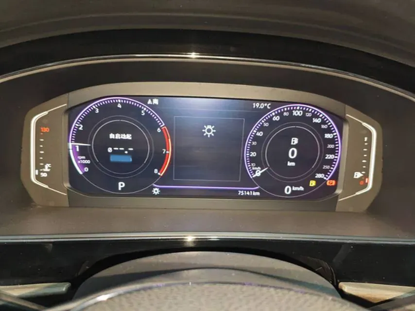 2019 Volvo V40 1.5T 152HP L4 6AT,autocango,china used car exporter,china ev exporter,chinese used car exporter,chinese used ev exporter