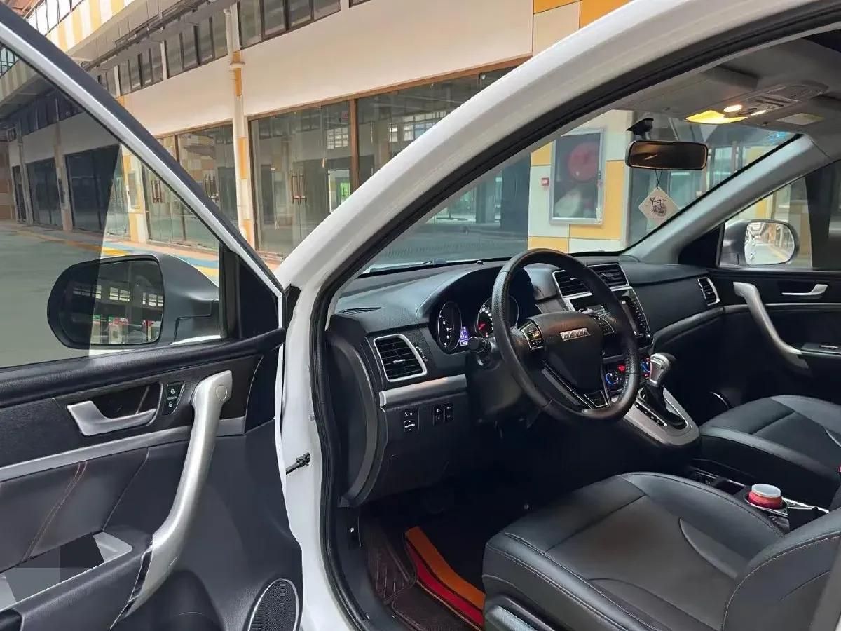 2019 Haval M6 1.5T 150HP L4 7DCT,autocango,china used car exporter,china ev exporter,chinese used car exporter,chinese used ev exporter