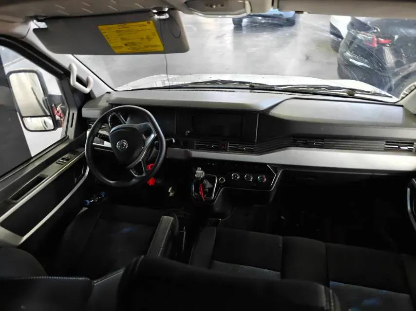 2023 Ford Transit 2.0T 220HP L4 5MT,autocango,china used car exporter,china ev exporter,chinese used car exporter,chinese used ev exporter