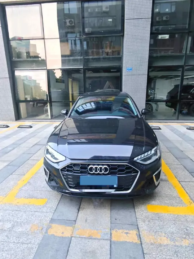 2020 Audi A4L 2.0T 252HP L4 7DCT,autocango,china used car exporter,china ev exporter,chinese used car exporter,chinese used ev exporter
