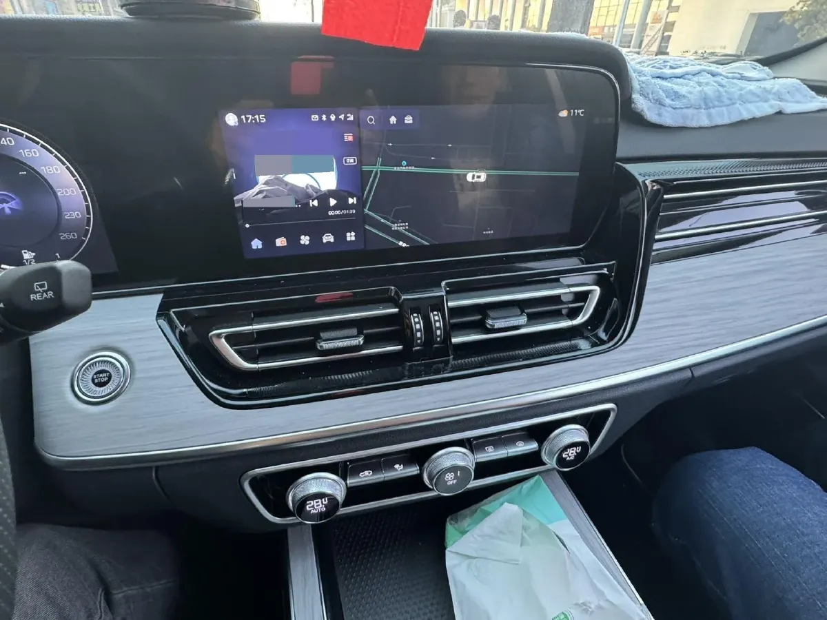 2025 HongQi HS5 2.0T 252HP L4 8AT,autocango,china used car exporter,china ev exporter,chinese used car exporter,chinese used ev exporter