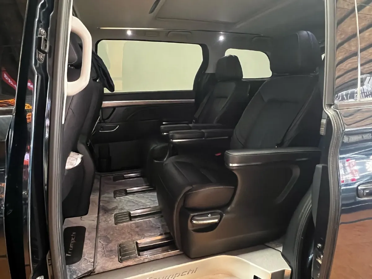 2021 GAC Trumpchi M8 2.0T 252HP L4 8AT,autocango,china used car exporter,china ev exporter,chinese used car exporter,chinese used ev exporter