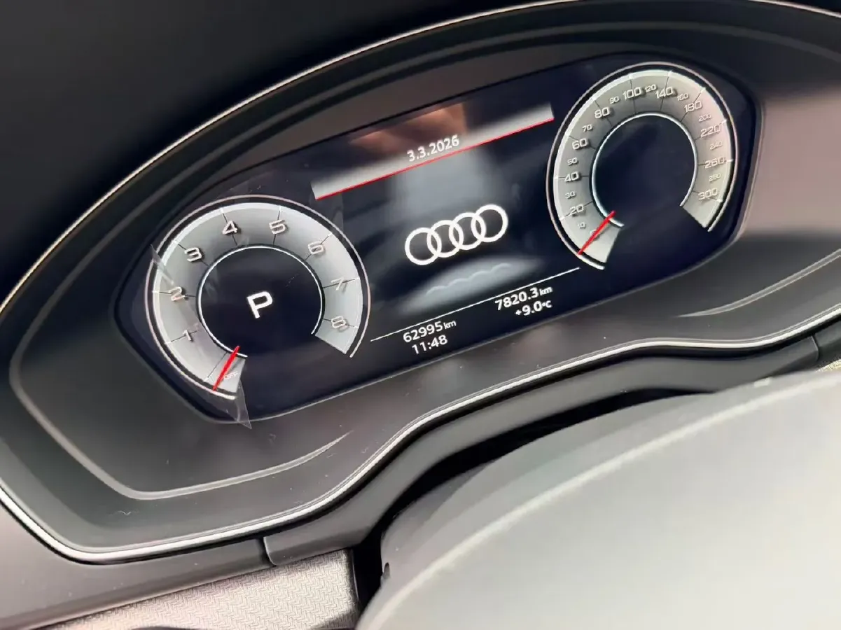 2022 Audi Q5L 2.0T 190HP L4 7DCT,autocango,china used car exporter,china ev exporter,chinese used car exporter,chinese used ev exporter