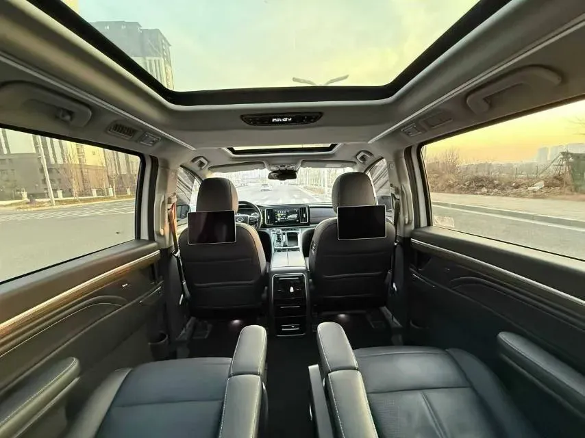 2021 Toyota Highlander 2.0T 220HP L4 6AT,autocango,china used car exporter,china ev exporter,chinese used car exporter,chinese used ev exporter