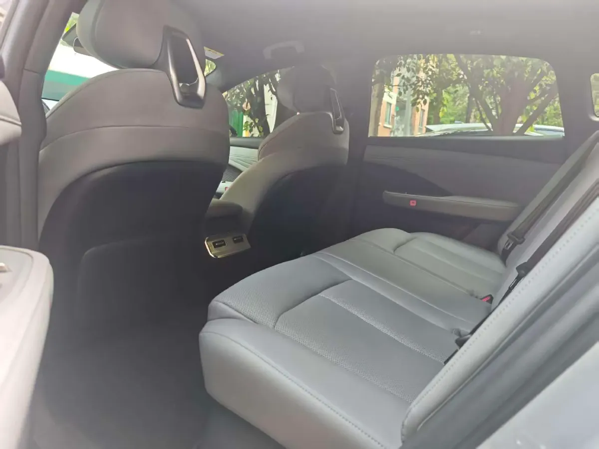 2025 Nissan N7 BEV 58KWH,autocango,china used car exporter,china ev exporter,chinese used car exporter,chinese used ev exporter