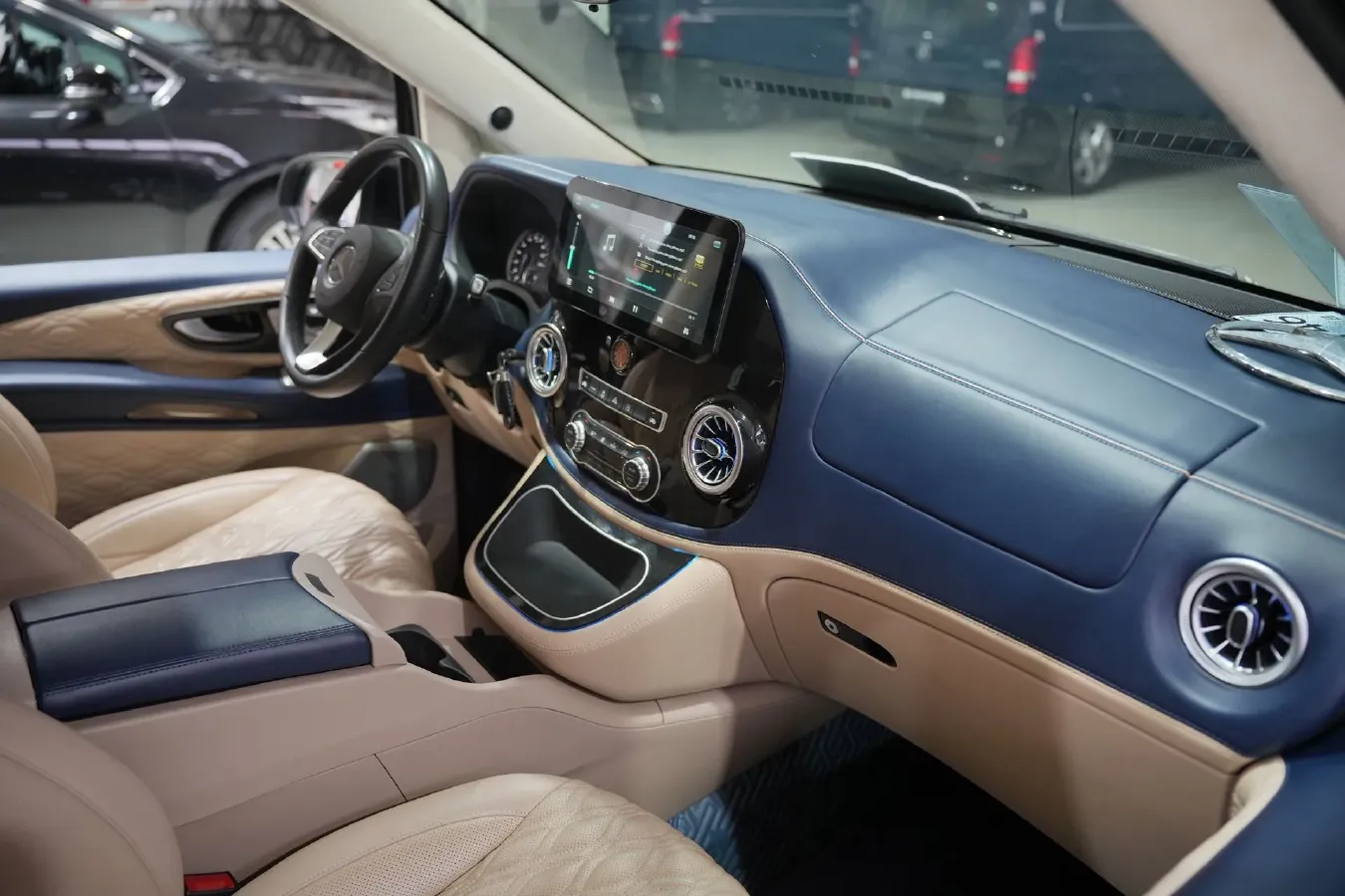 2021 Mercedes-Benz Vito 2.0T 211HP L4 9AT,autocango,china used car exporter,china ev exporter,chinese used car exporter,chinese used ev exporter