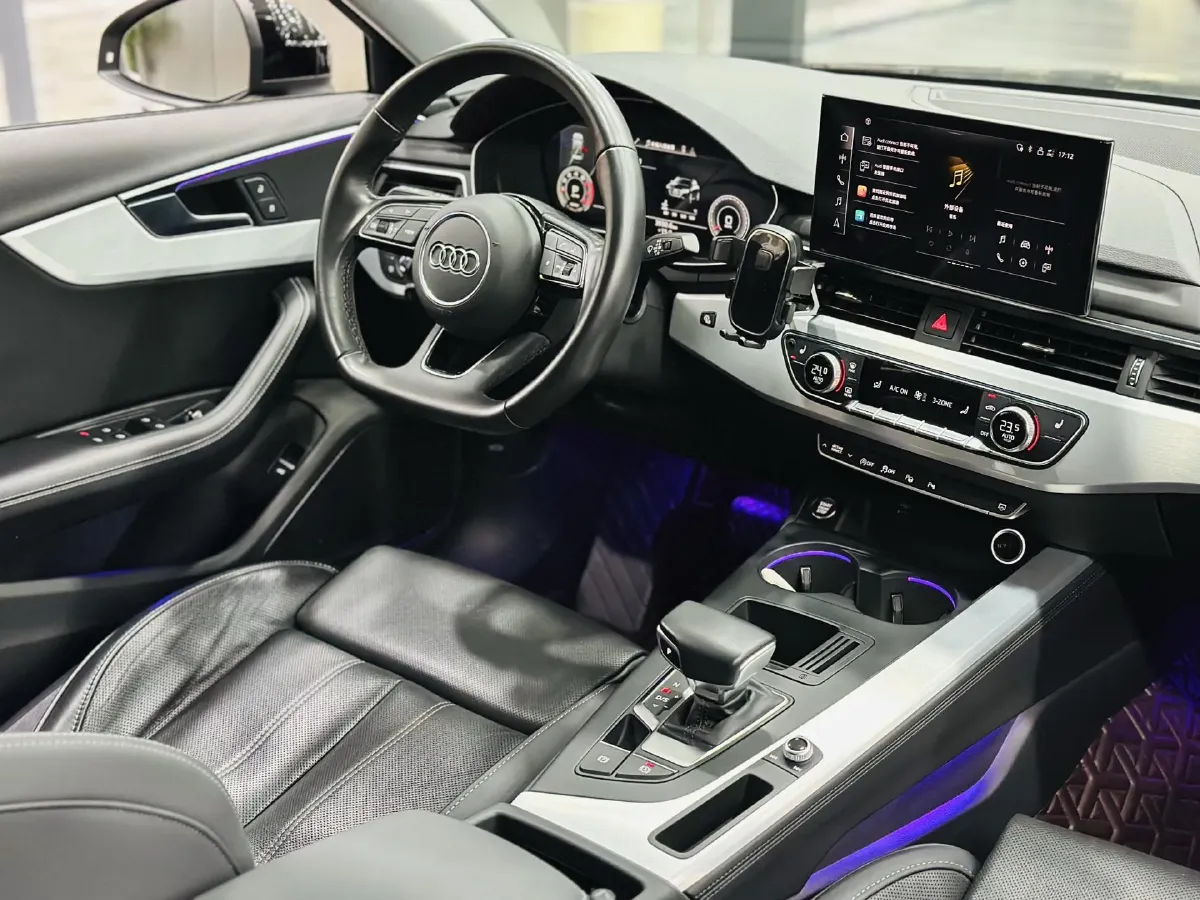 2022 Audi A4L 2.0T 190HP L4 7DCT,autocango,china used car exporter,china ev exporter,chinese used car exporter,chinese used ev exporter