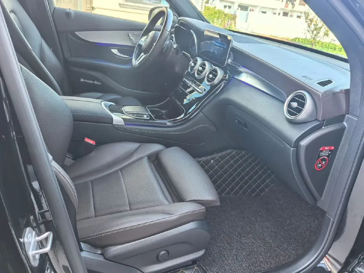 2020 Mercedes-Benz GLC Class 2.0T 197HP L4 9AT,autocango,china used car exporter,china ev exporter,chinese used car exporter,chinese used ev exporter