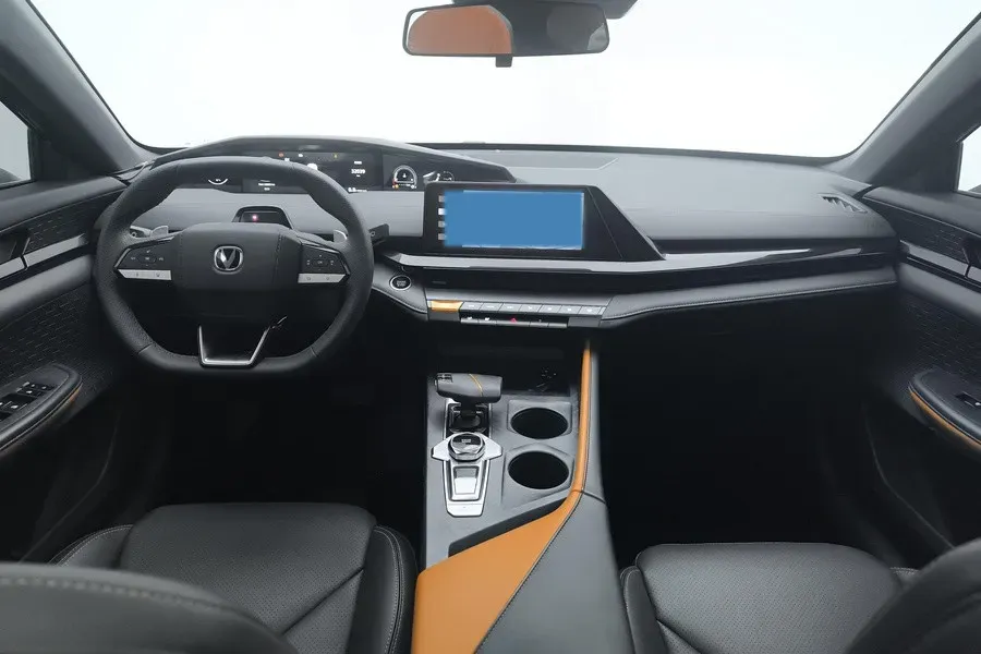 2022 ChangAn UNI-V 1.5T 188HP L4 7DCT,autocango,china used car exporter,china ev exporter,chinese used car exporter,chinese used ev exporter