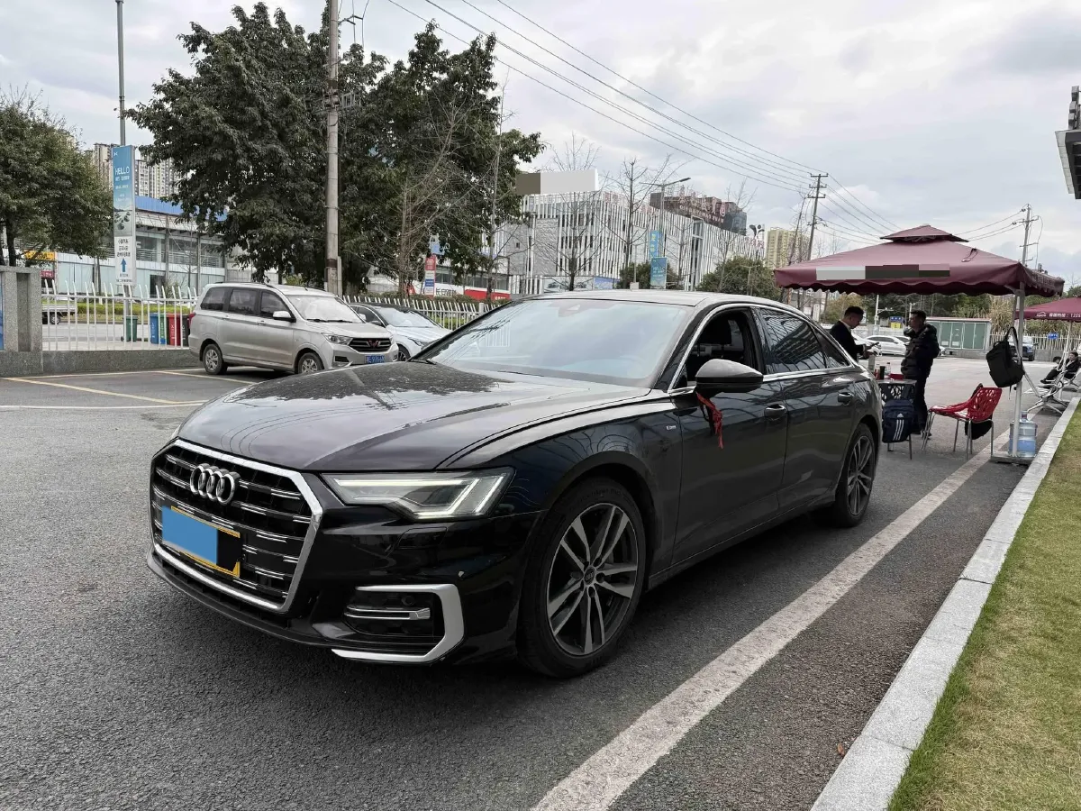 2023 Audi A6L 2.0T 190HP L4 7DCT,autocango,china used car exporter,china ev exporter,chinese used car exporter,chinese used ev exporter