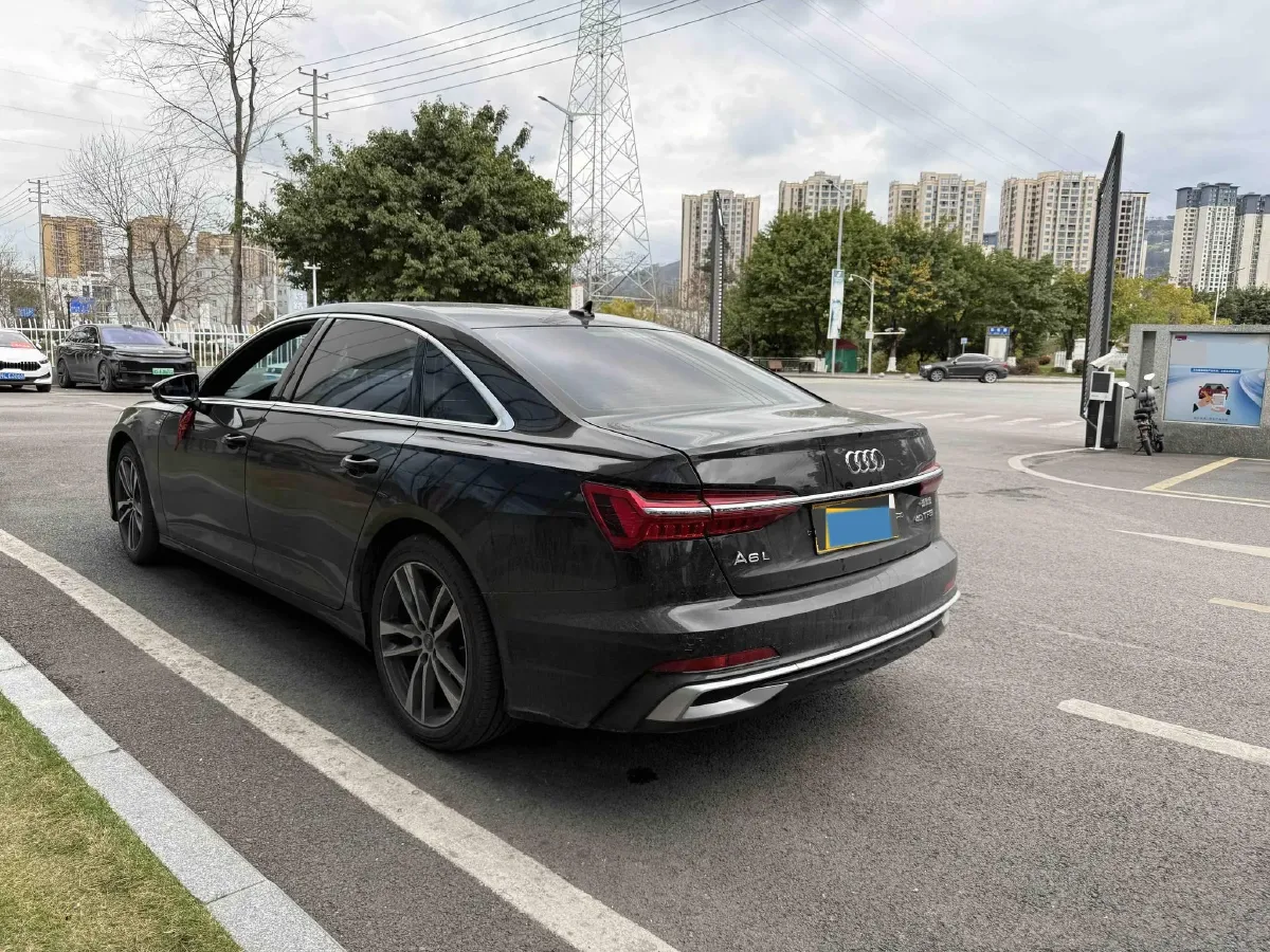 2023 Audi A6L 2.0T 190HP L4 7DCT,autocango,china used car exporter,china ev exporter,chinese used car exporter,chinese used ev exporter