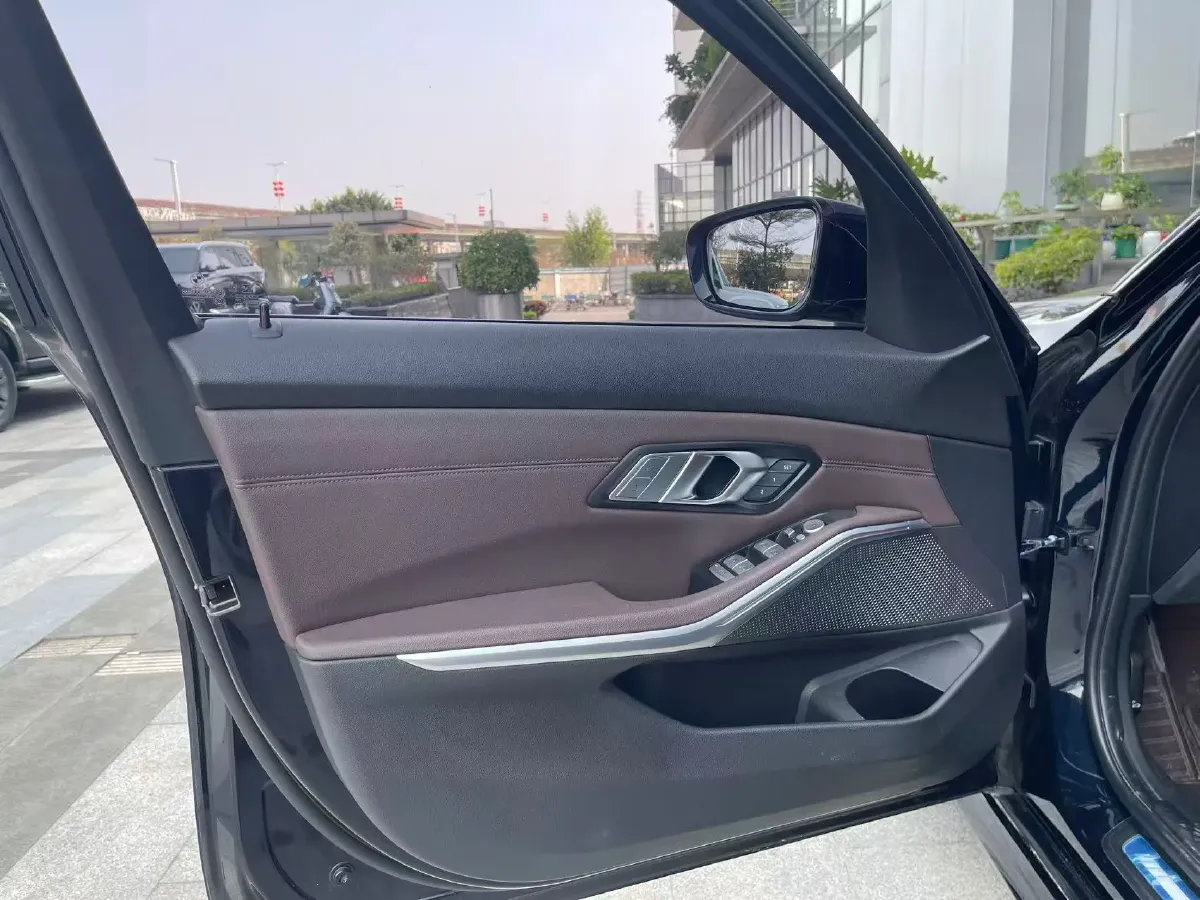 2020 BMW 3 Series 2.0T 184HP L4 8AT,autocango,china used car exporter,china ev exporter,chinese used car exporter,chinese used ev exporter