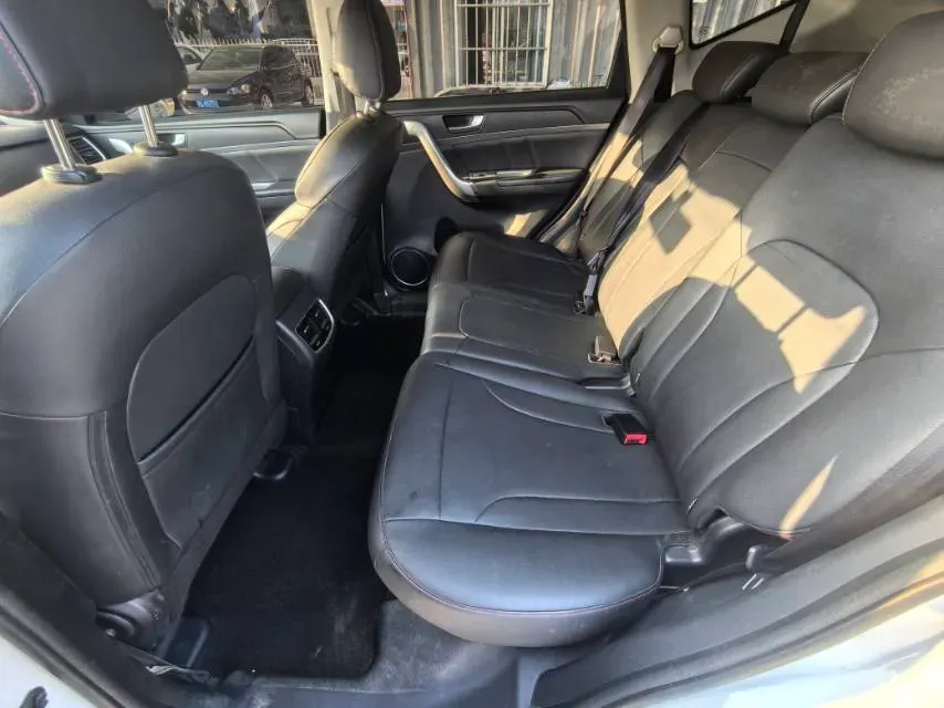 2019 Haval M6 1.5T 150HP L4 6MT,autocango,china used car exporter,china ev exporter,chinese used car exporter,chinese used ev exporter