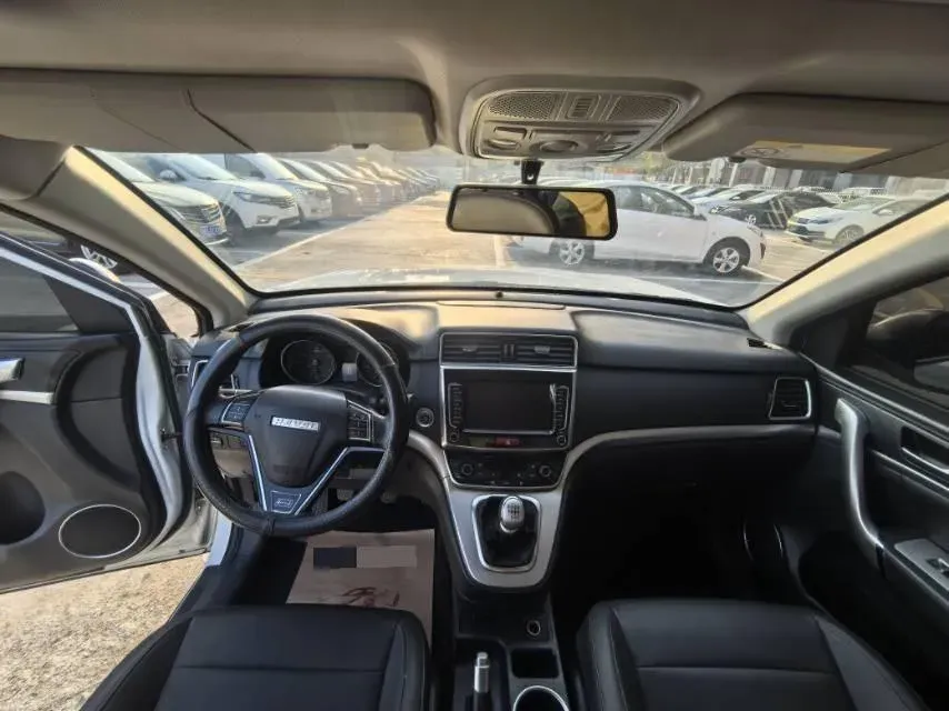 2019 Haval M6 1.5T 150HP L4 6MT,autocango,china used car exporter,china ev exporter,chinese used car exporter,chinese used ev exporter