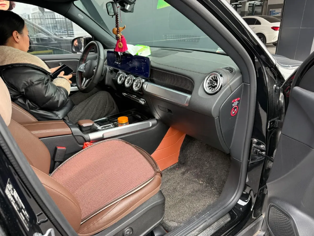 2023 Mercedes-Benz GLB Class 2.0T 190HP L4 8DCT,autocango,china used car exporter,china ev exporter,chinese used car exporter,chinese used ev exporter