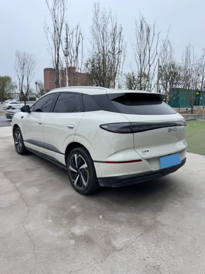 2025 LanDian E5 PLUS 1.5L 95HP L4 E-CVT PHEV,autocango,china used car exporter,china ev exporter,chinese used car exporter,chinese used ev exporter