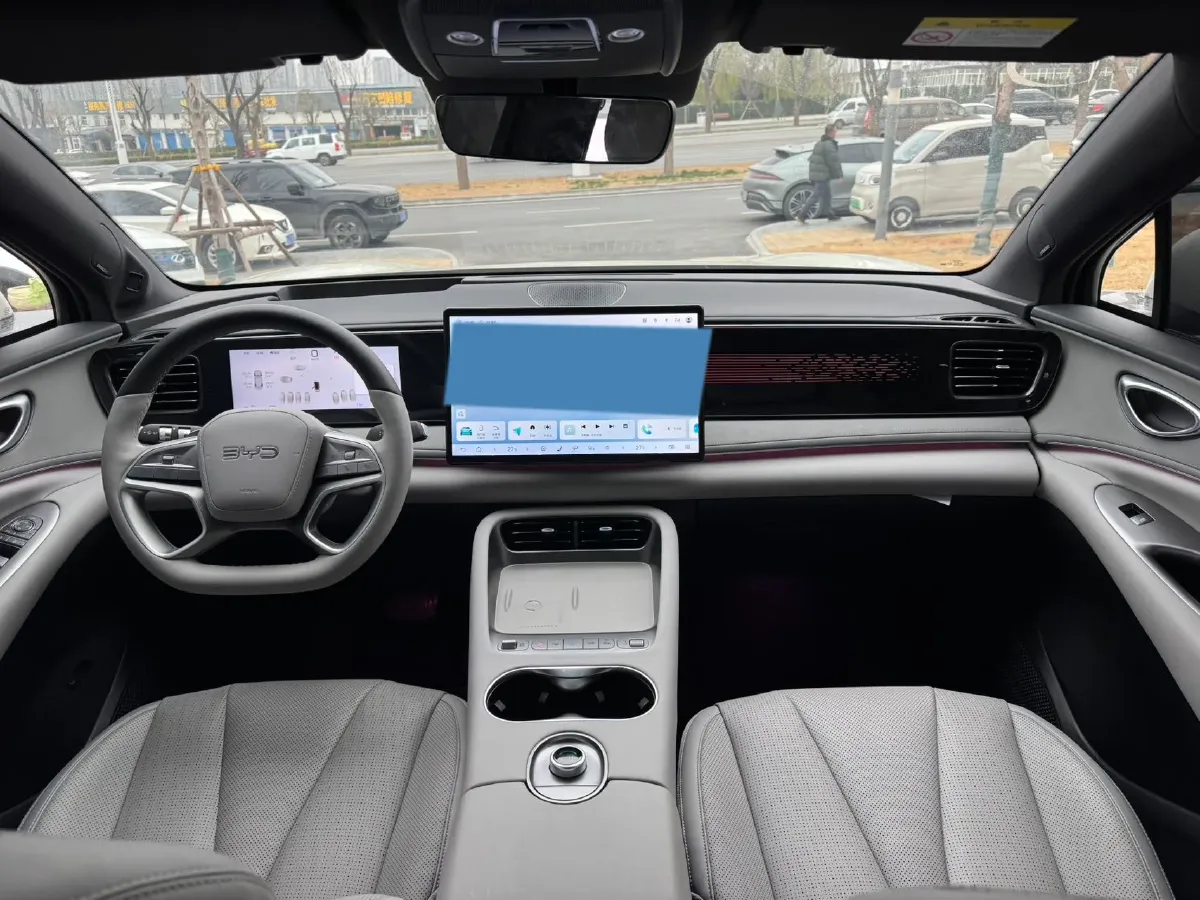 2025 LanDian E5 PLUS 1.5L 95HP L4 E-CVT PHEV,autocango,china used car exporter,china ev exporter,chinese used car exporter,chinese used ev exporter