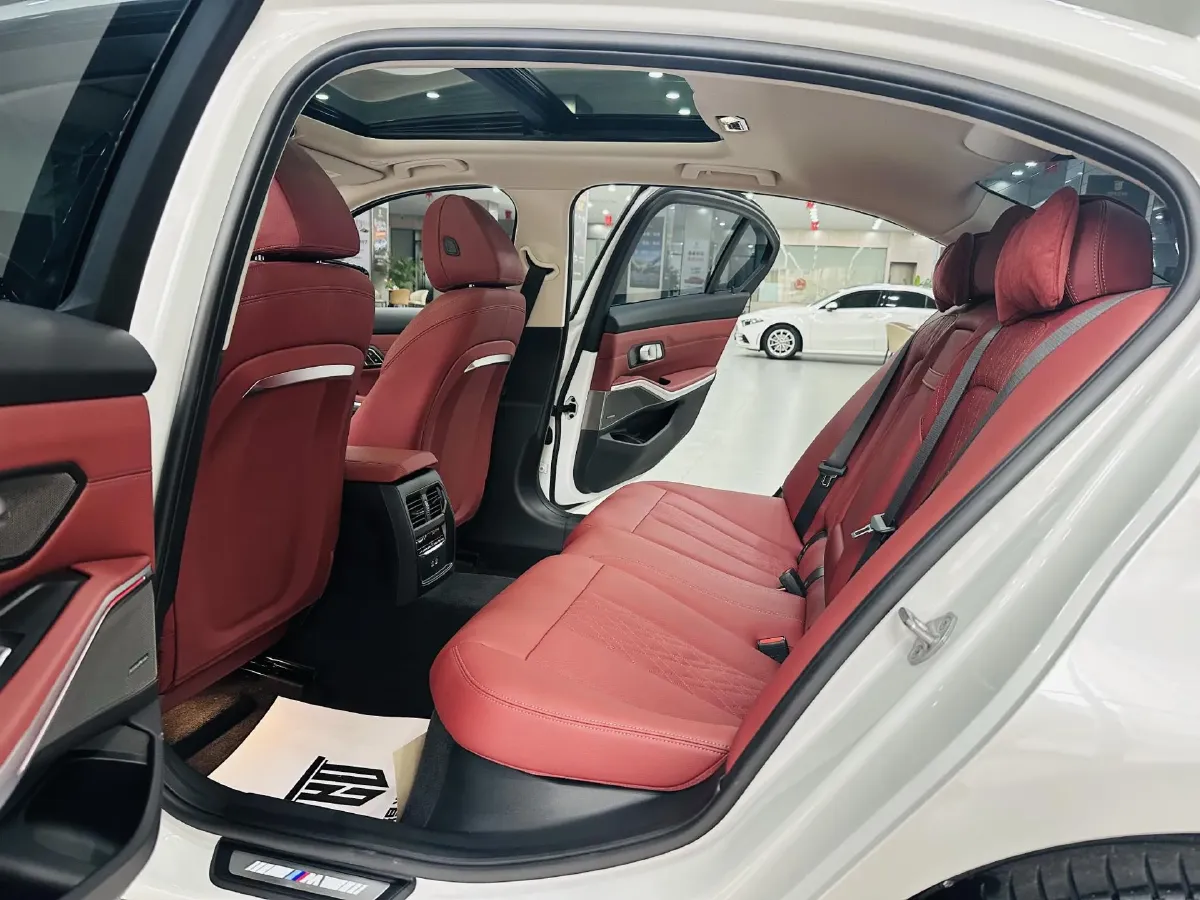 2025 BMW 3 Series 2.0T 245HP L4 8AT,autocango,china used car exporter,china ev exporter,chinese used car exporter,chinese used ev exporter