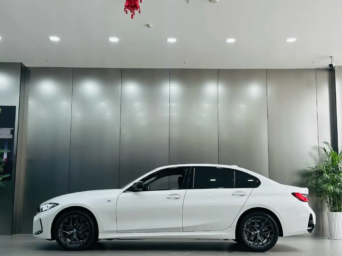 2025 BMW 3 Series 2.0T 245HP L4 8AT,autocango,china used car exporter,china ev exporter,chinese used car exporter,chinese used ev exporter