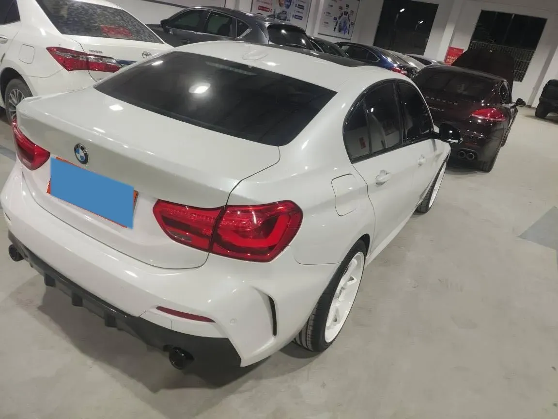 2022 BMW 1 Series 2.0T 192HP L4 7DCT,autocango,china used car exporter,china ev exporter,chinese used car exporter,chinese used ev exporter