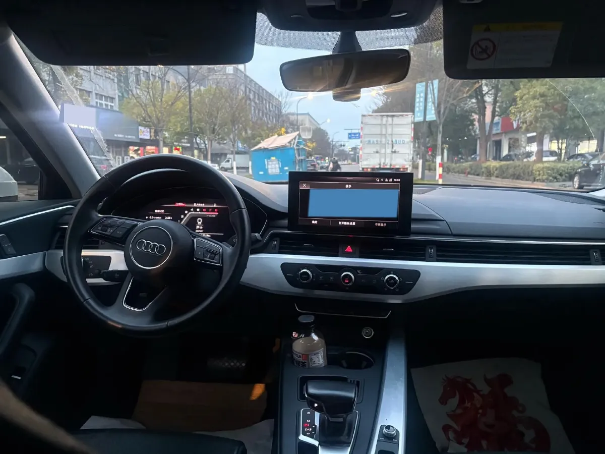 2024 Audi A4L 2.0T 190HP L4 7DCT,autocango,china used car exporter,china ev exporter,chinese used car exporter,chinese used ev exporter