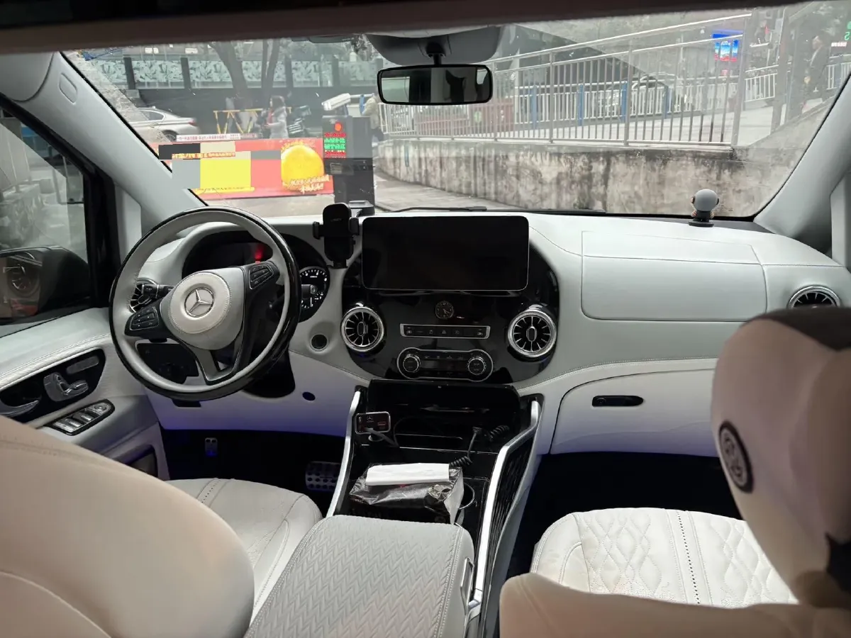 2021 Mercedes-Benz Vito 2.0T 211HP L4 9AT,autocango,china used car exporter,china ev exporter,chinese used car exporter,chinese used ev exporter