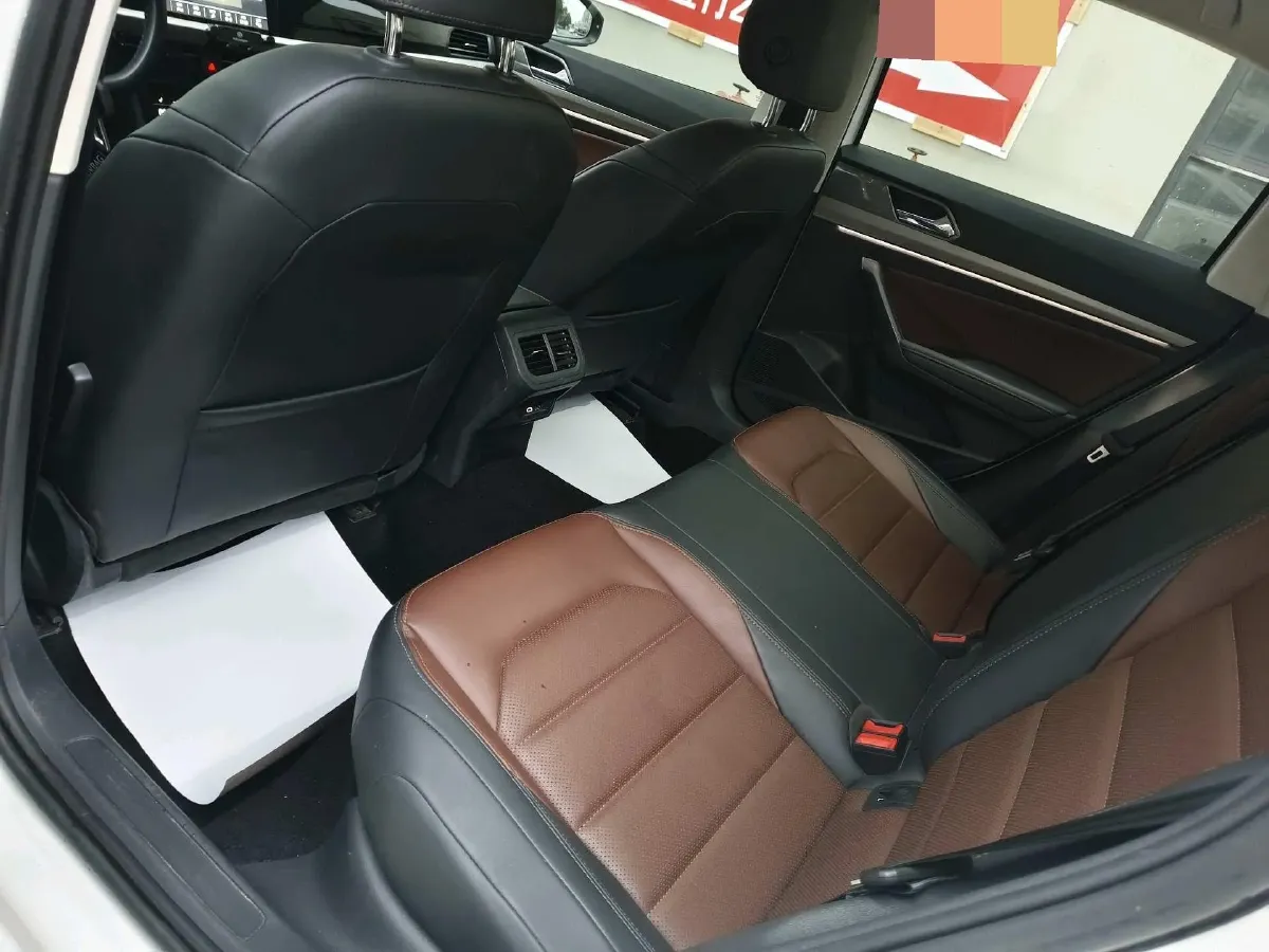 2022 Volkswagen T-Roc 1.4T 150HP L4 7DCT,autocango,china used car exporter,china ev exporter,chinese used car exporter,chinese used ev exporter