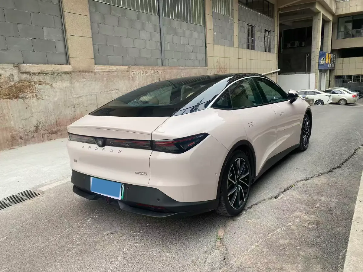 2024 ARCFOX αT5 BEV 79.2KWH,autocango,china used car exporter,china ev exporter,chinese used car exporter,chinese used ev exporter