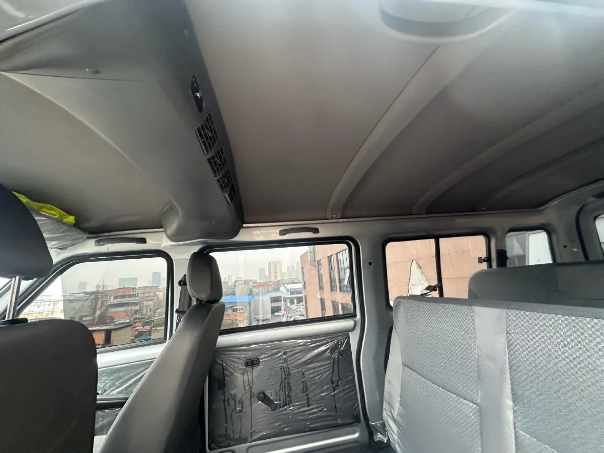 2021 WuLing RongGuang 1.5L 99HP L4 5MT,autocango,china used car exporter,china ev exporter,chinese used car exporter,chinese used ev exporter