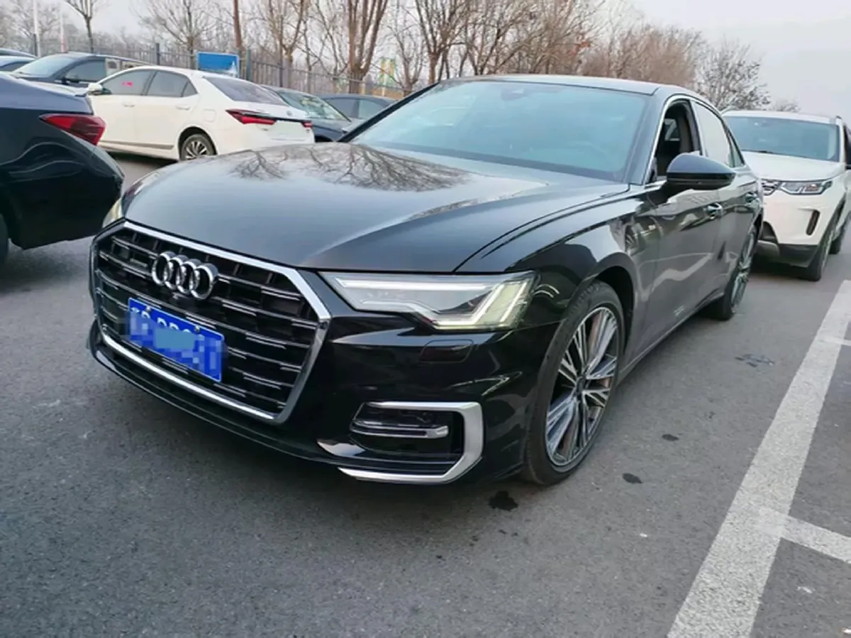 2024 Audi A6L 2.0T 245HP L4 7DCT,autocango,china used car exporter,china ev exporter,chinese used car exporter,chinese used ev exporter