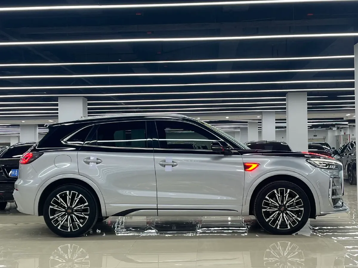 2023 HongQi HS5 2.0T 252HP L4 8AT,autocango,china used car exporter,china ev exporter,chinese used car exporter,chinese used ev exporter