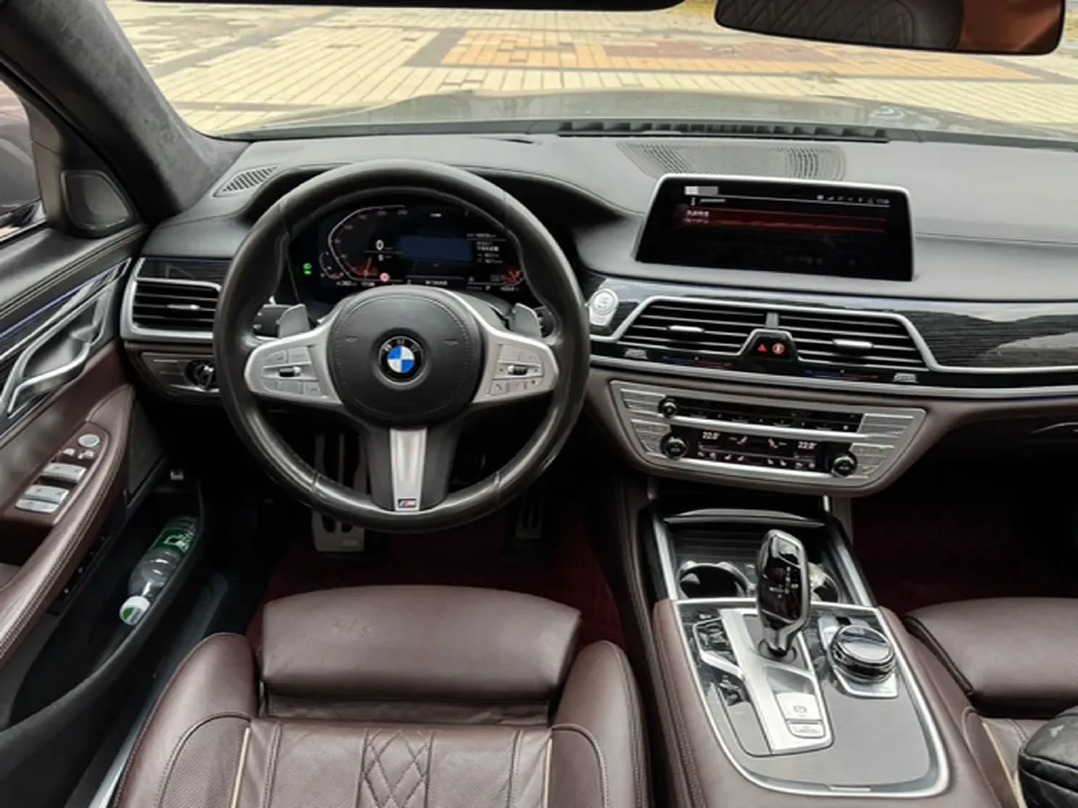2019 BMW 7 Series 2.0T 265HP L4 8AT,autocango,china used car exporter,china ev exporter,chinese used car exporter,chinese used ev exporter