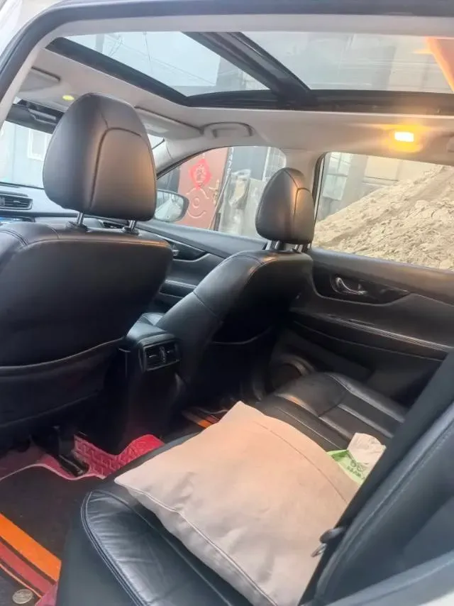 2019 Nissan X-Trail 2.5L 186HP L4 CVT,autocango,china used car exporter,china ev exporter,chinese used car exporter,chinese used ev exporter