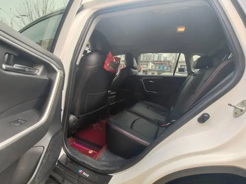 2022 Toyota RAV4 2.0L 171HP L4 CVT,autocango,china used car exporter,china ev exporter,chinese used car exporter,chinese used ev exporter