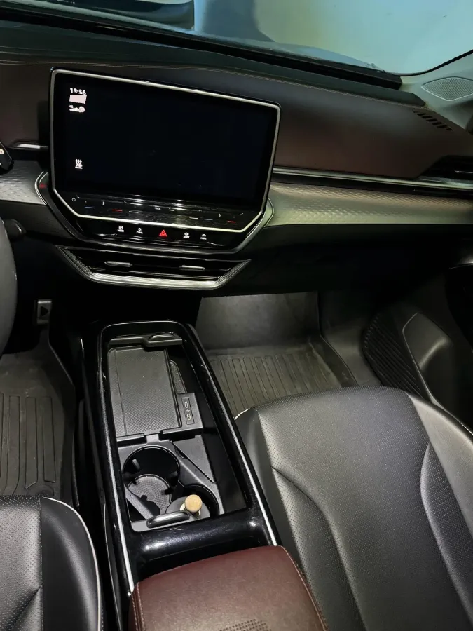 2022 Volkswagen ID.6 X BEV 83.4KWH,autocango,china used car exporter,china ev exporter,chinese used car exporter,chinese used ev exporter