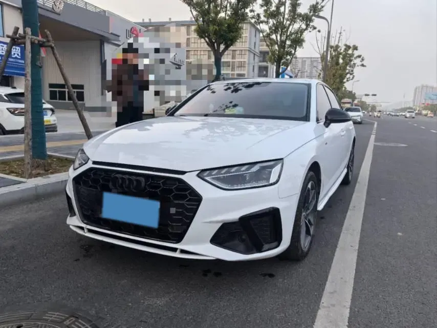 2023 Audi A4L 2.0T 190HP L4 7DCT,autocango,china used car exporter,china ev exporter,chinese used car exporter,chinese used ev exporter