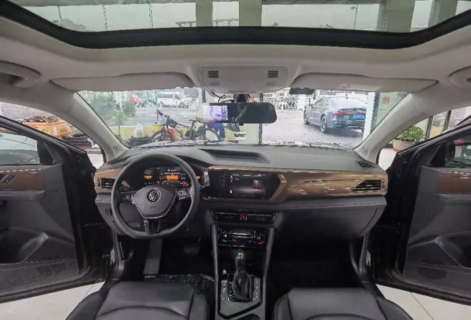 2022 Ford Transit 2.0T 202HP L4 6AT,autocango,china used car exporter,china ev exporter,chinese used car exporter,chinese used ev exporter