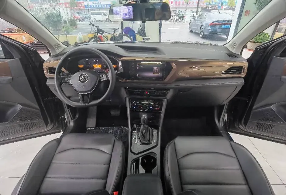 2022 Ford Transit 2.0T 202HP L4 6AT,autocango,china used car exporter,china ev exporter,chinese used car exporter,chinese used ev exporter