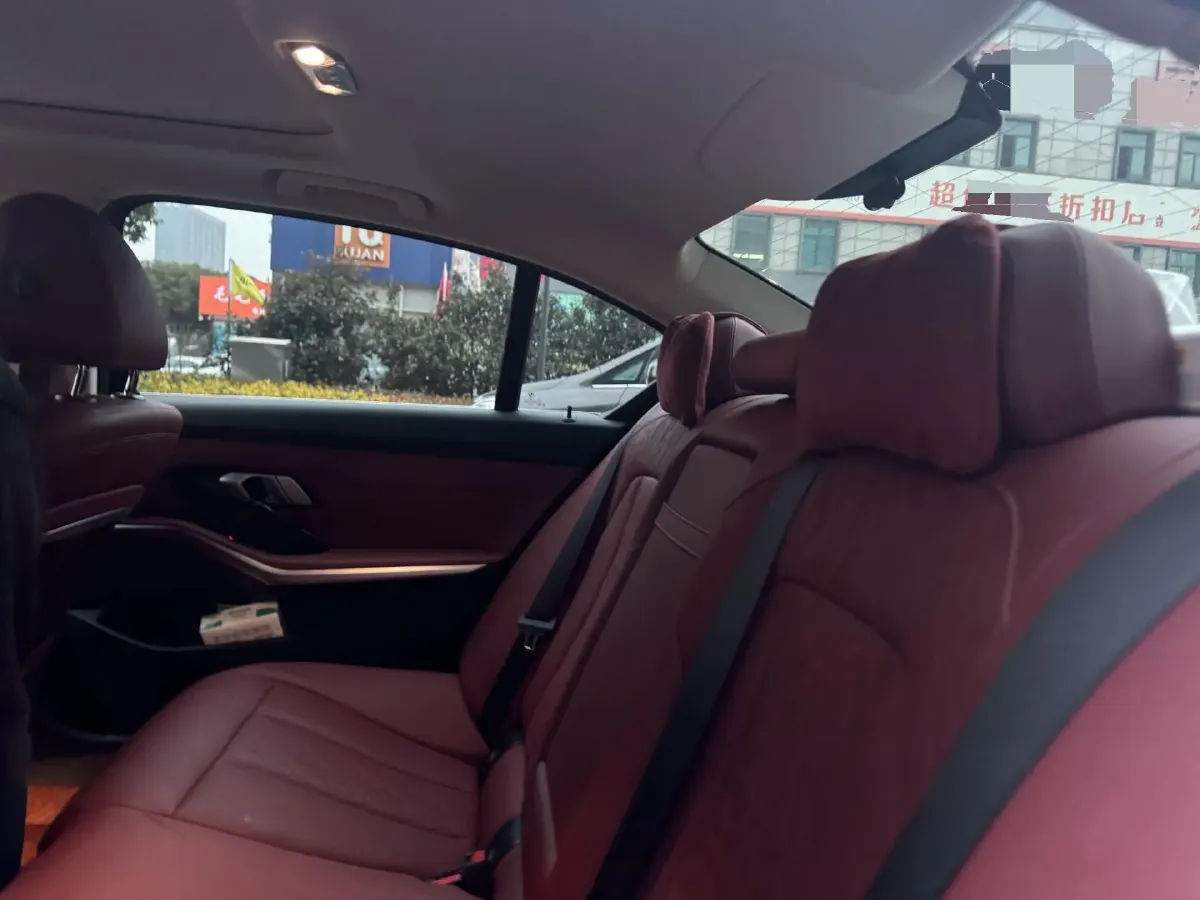 2024 BMW 3 Series 2.0T 156HP L4 8AT,autocango,china used car exporter,china ev exporter,chinese used car exporter,chinese used ev exporter