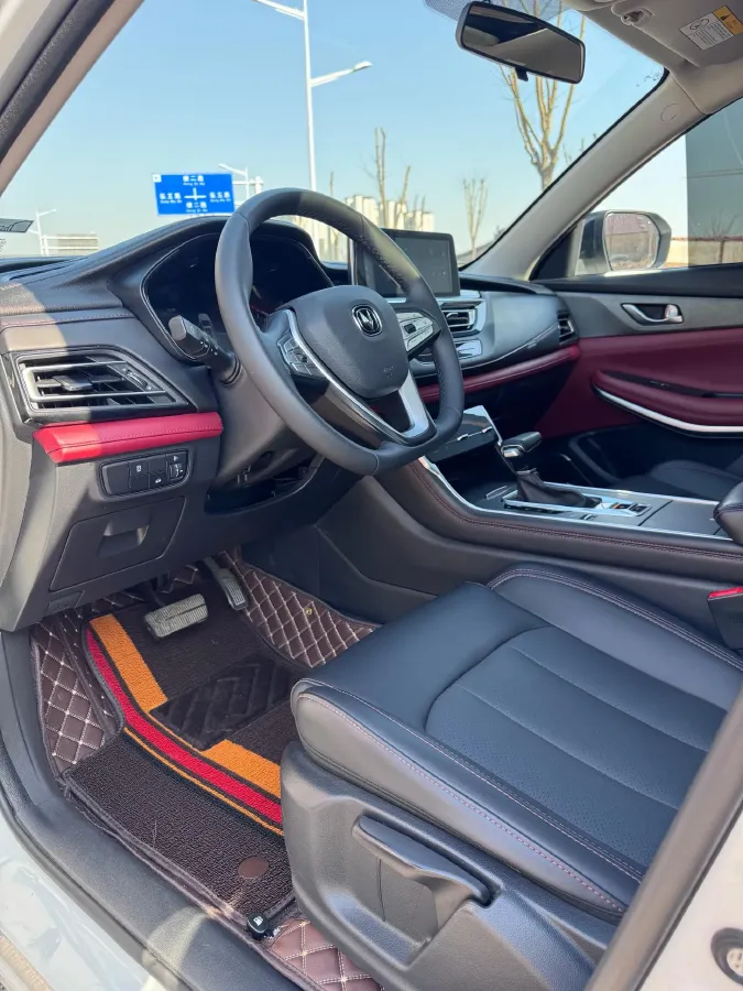 2023 ChangAn CS75 1.5T 188HP L4 7DCT,autocango,china used car exporter,china ev exporter,chinese used car exporter,chinese used ev exporter