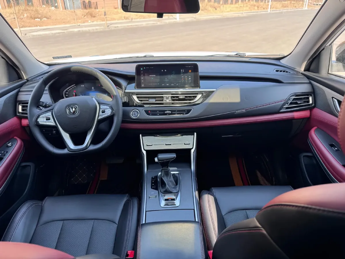 2023 ChangAn CS75 1.5T 188HP L4 7DCT,autocango,china used car exporter,china ev exporter,chinese used car exporter,chinese used ev exporter