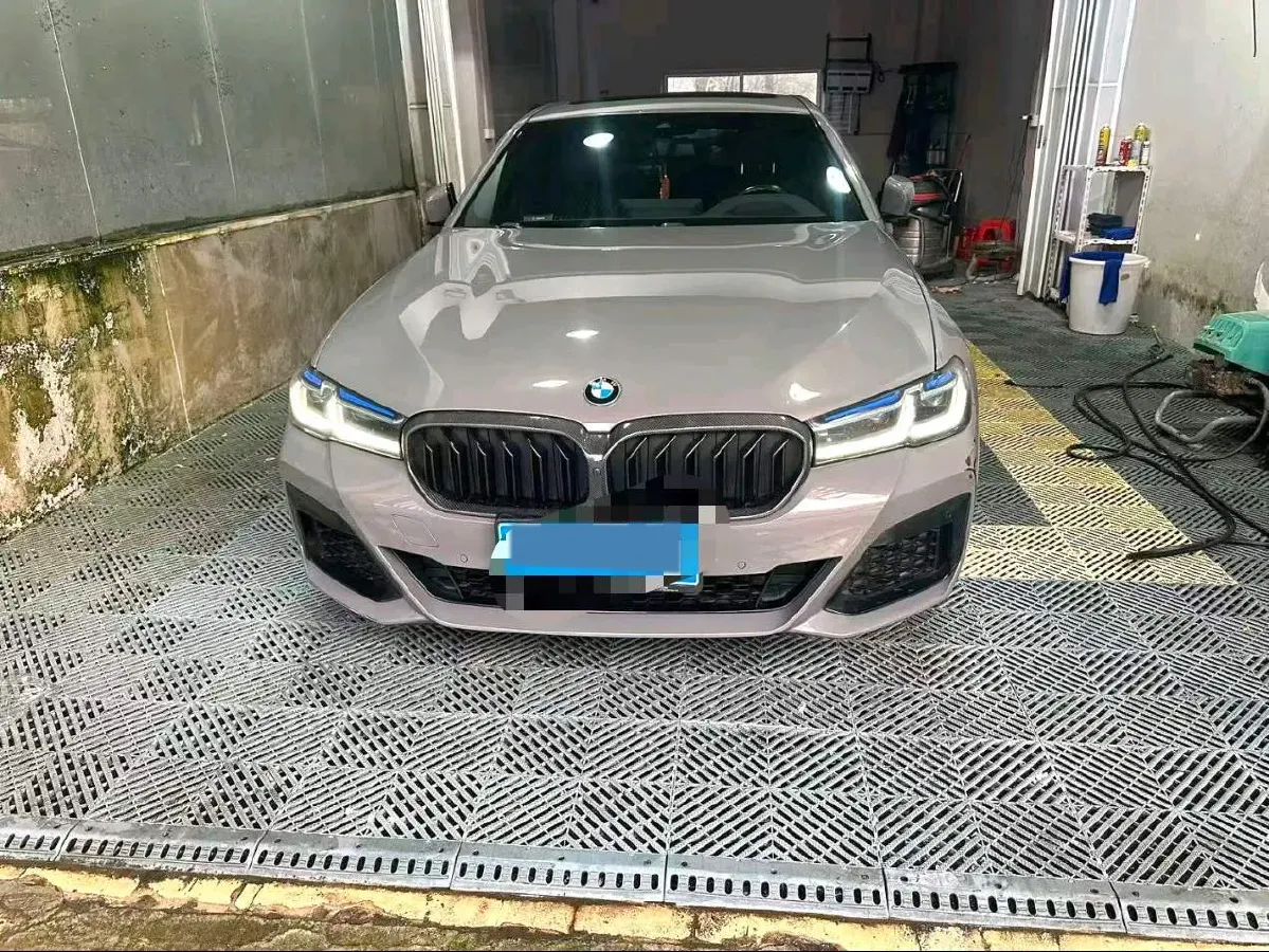 2021 BMW 5 Series 3.0T 340HP L6 8AT,autocango,china used car exporter,china ev exporter,chinese used car exporter,chinese used ev exporter