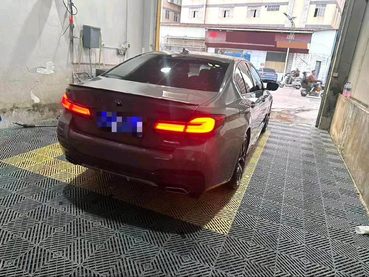2021 BMW 5 Series 3.0T 340HP L6 8AT,autocango,china used car exporter,china ev exporter,chinese used car exporter,chinese used ev exporter