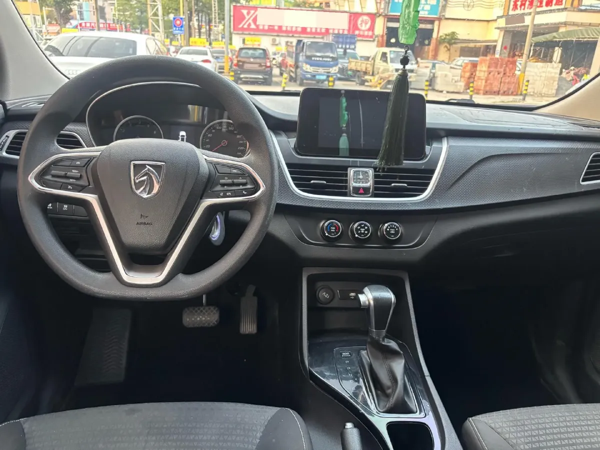 2019 BaoJun 730 1.5T 147HP L4 CVT,autocango,china used car exporter,china ev exporter,chinese used car exporter,chinese used ev exporter