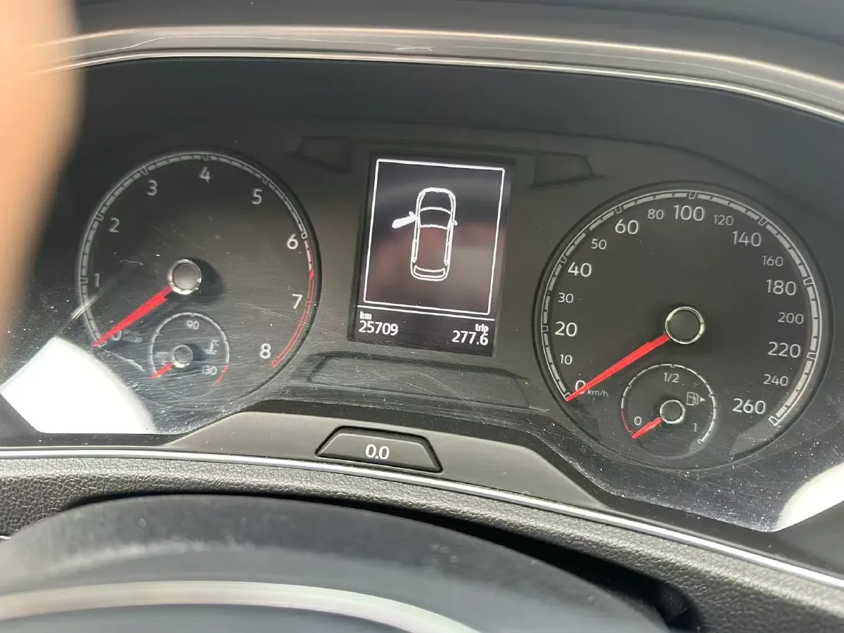 2020 Volkswagen T-Roc 1.4T 131HP L4 7DCT,autocango,china used car exporter,china ev exporter,chinese used car exporter,chinese used ev exporter