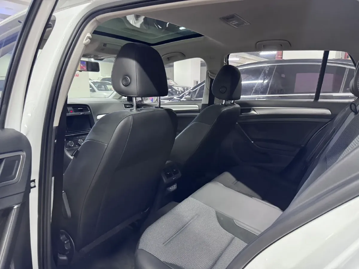 2018 Volkswagen Golf 1.6L 110HP L4 6AT,autocango,china used car exporter,china ev exporter,chinese used car exporter,chinese used ev exporter