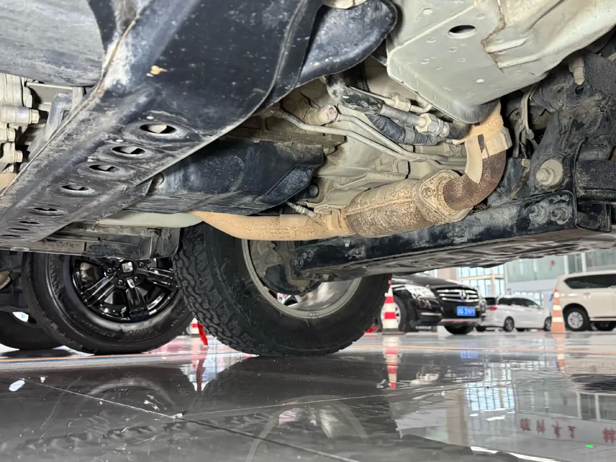 2017 YuTong T7 6.0L 316HP V8 6AT,autocango,china used car exporter,china ev exporter,chinese used car exporter,chinese used ev exporter