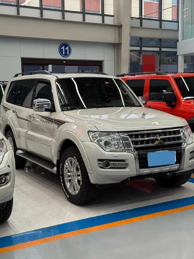 2017 YuTong T7 6.0L 316HP V8 6AT,autocango,china used car exporter,china ev exporter,chinese used car exporter,chinese used ev exporter