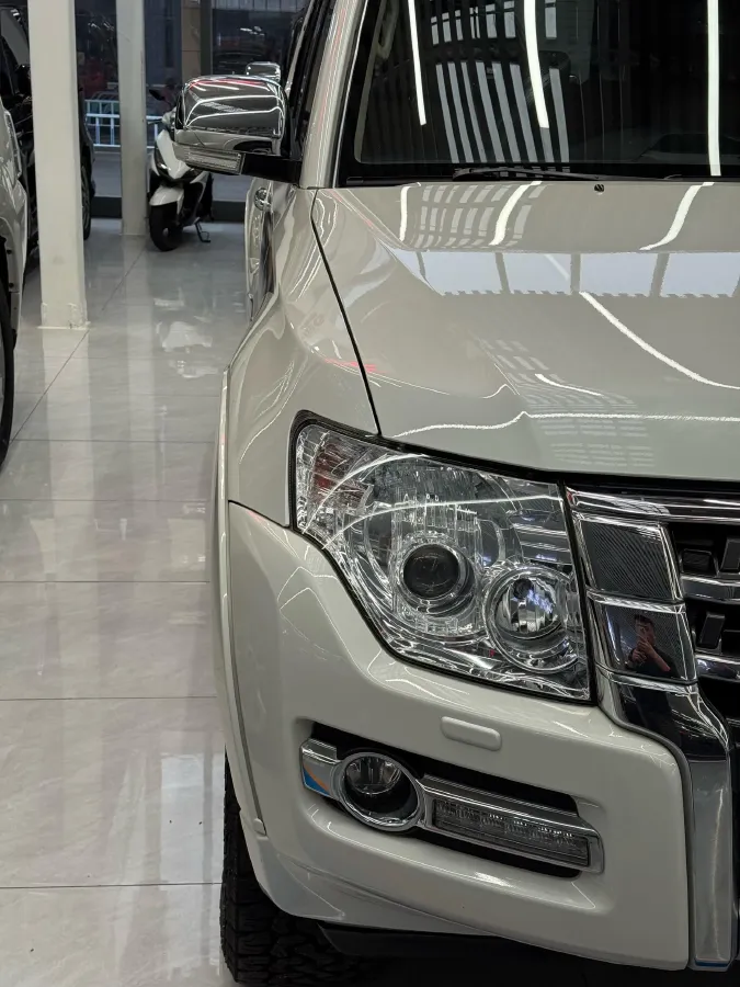 2017 YuTong T7 6.0L 316HP V8 6AT,autocango,china used car exporter,china ev exporter,chinese used car exporter,chinese used ev exporter