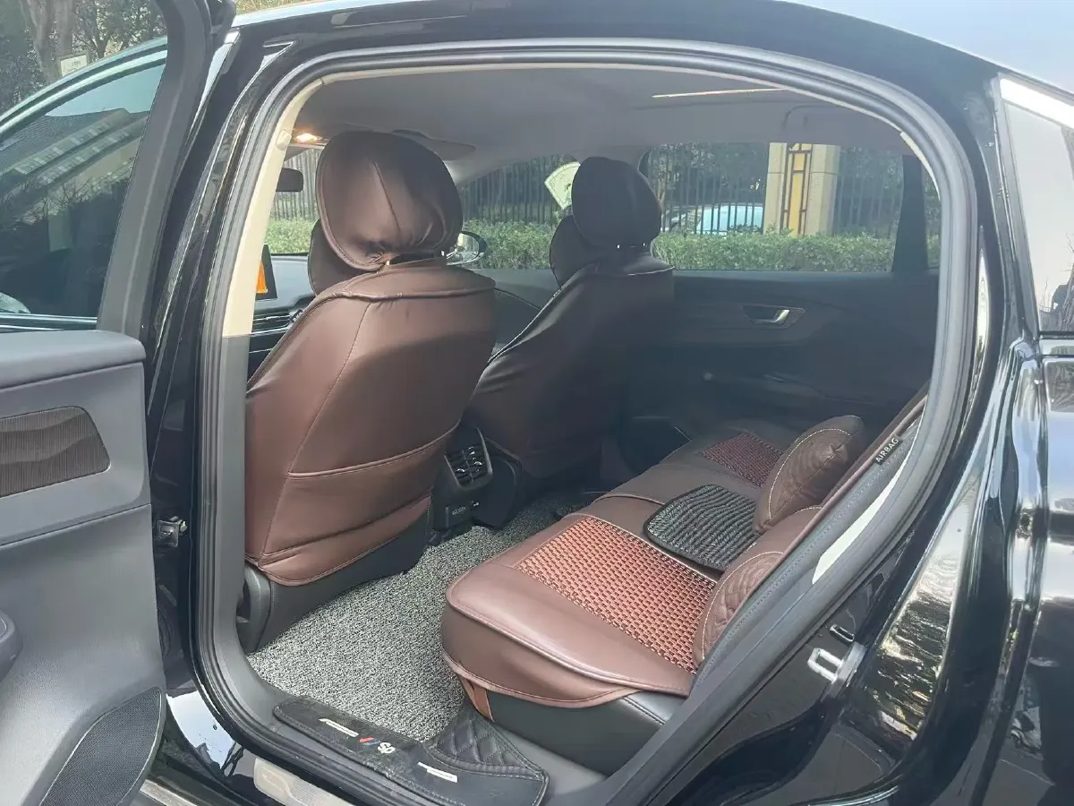 2022 HongQi E-QM5 BEV 54KWH,autocango,china used car exporter,china ev exporter,chinese used car exporter,chinese used ev exporter